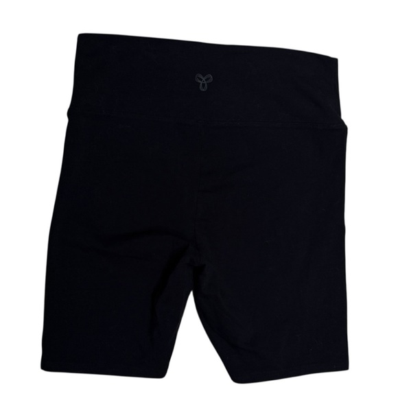 Aritzia TNA Atmosphere Mid-Rise Black Biker Shorts - Picture 6 of 6